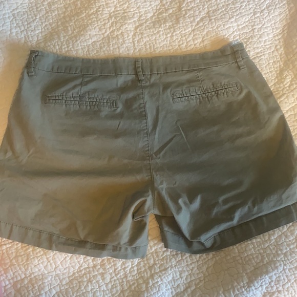 Old Navy olive green shorts - Picture 3 of 3